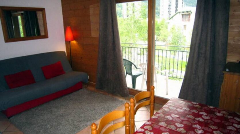 Ginabelle2B, chamonix accommodation, summer & winter season rental