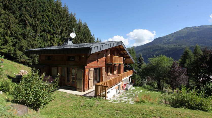 rent a chalet in Chamonix for the winter and summer seasons