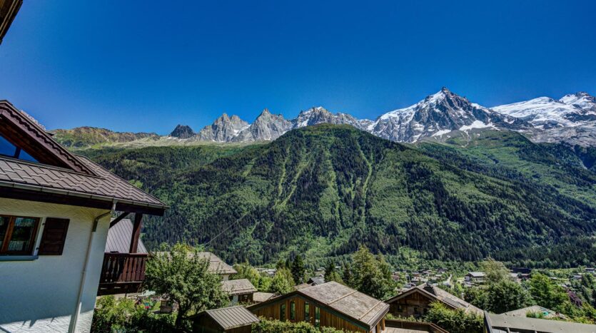 Chalet Peace & Love, chamonix accommodation, summer & winter season rental