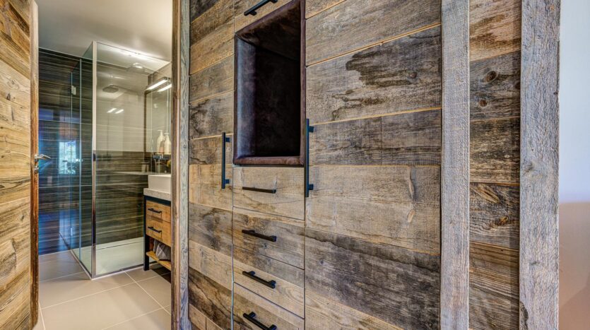 Chalet Peace & Love, chamonix accommodation, summer & winter season rental