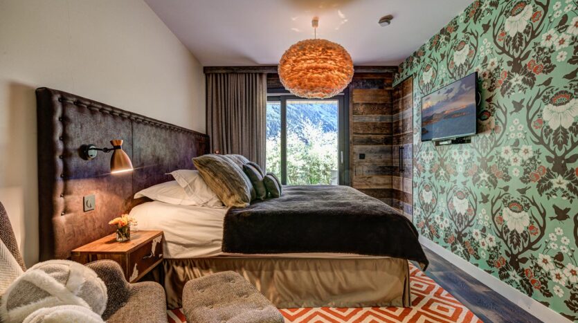 Chalet Peace & Love, chamonix accommodation, summer & winter season rental