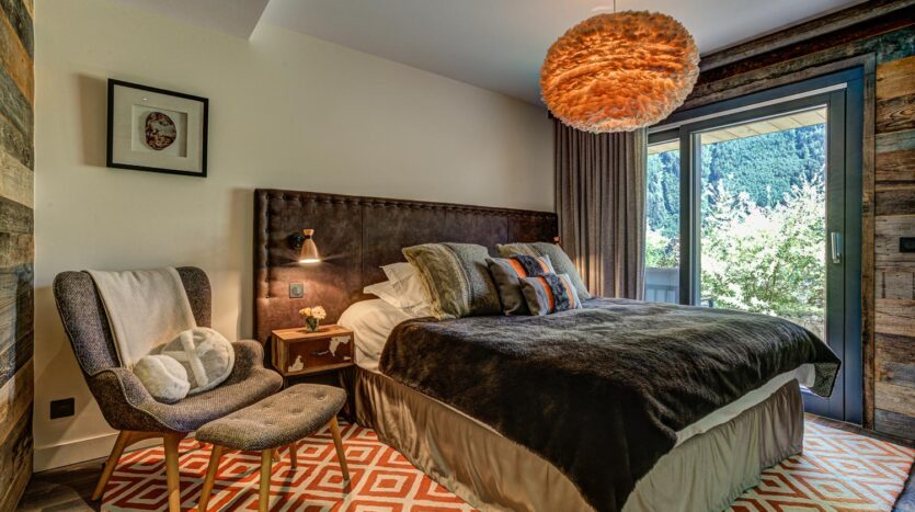 Chalet Peace & Love, chamonix accommodation, summer & winter season rental