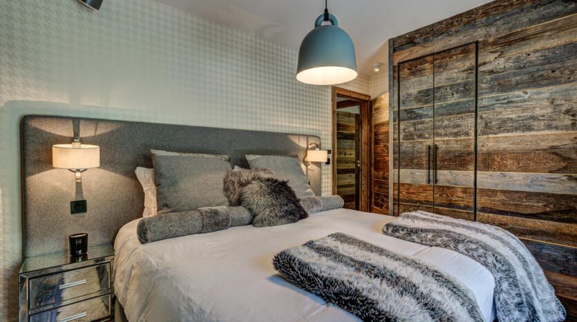 Chalet Peace & Love, chamonix accommodation, summer & winter season rental