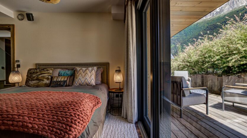 Chalet Peace & Love, chamonix accommodation, summer & winter season rental