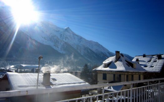 2 bedroom apartment in Chamonix town centre to rent for the winter season