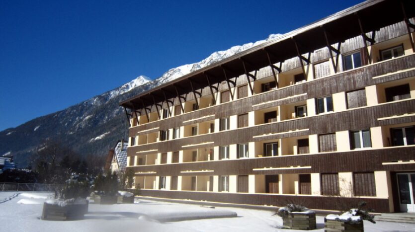 2 bedroom apartment in Chamonix town centre to rent for the winter season