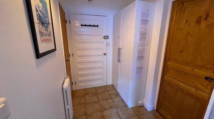 2 bedroom apartment in Chamonix town centre to rent for the winter season