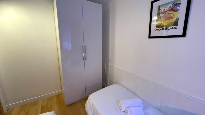 2 bedroom apartment in Chamonix town centre to rent for the winter season