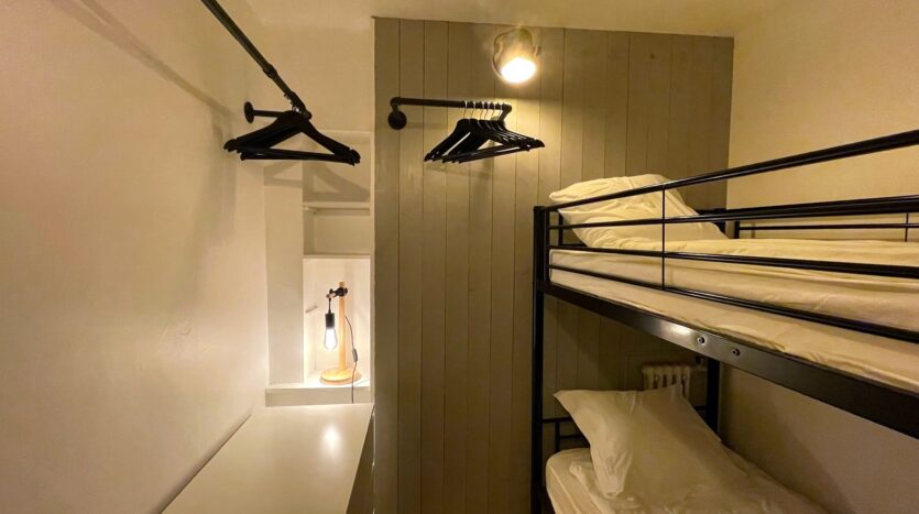 2 bedroom apartment in Chamonix town centre to rent for the winter season