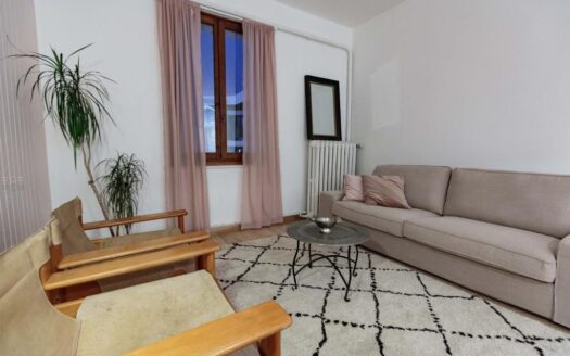 2 bedroom apartment in Chamonix town centre to rent for the winter season