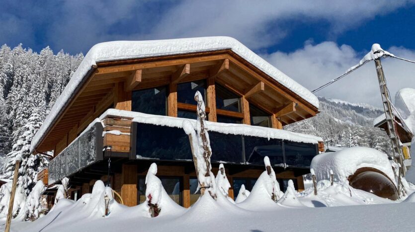 5 bedroom winter season chalet in Chamonix