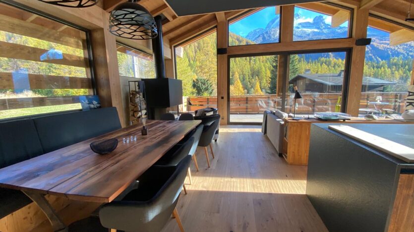 5 bedroom winter season chalet in Chamonix