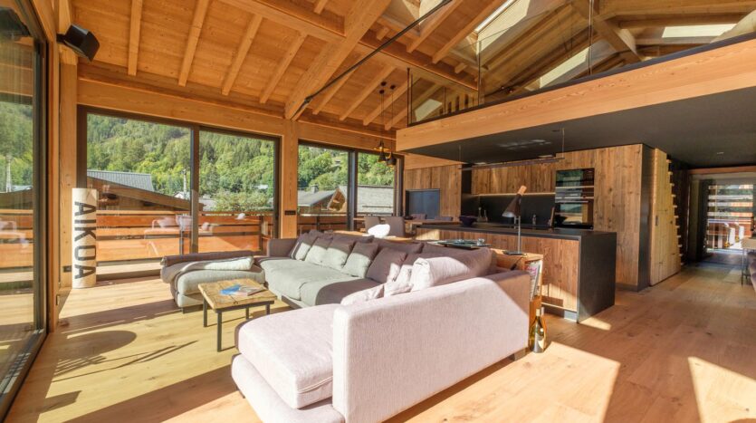 5 bedroom winter season chalet in Chamonix