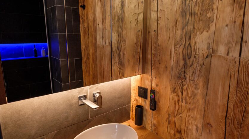 5 bedroom winter season chalet in Chamonix