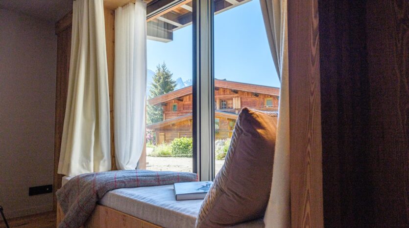 5 bedroom winter season chalet in Chamonix