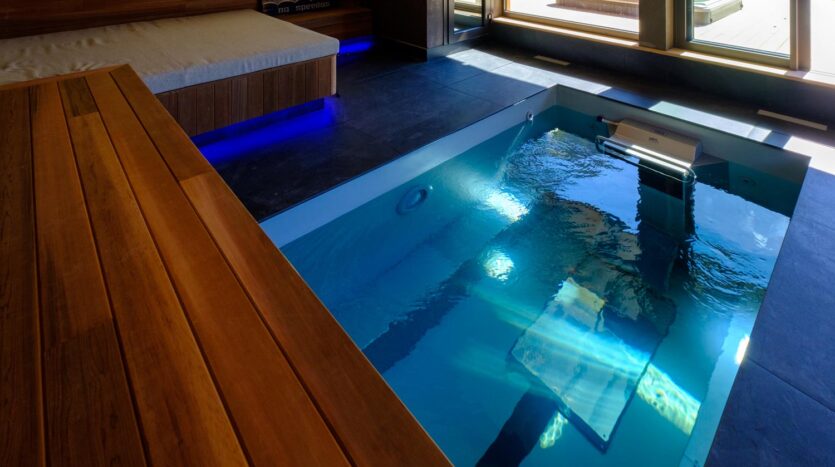 5 bedroom winter season chalet in Chamonix