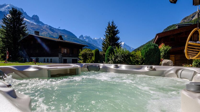 5 bedroom winter season chalet in Chamonix