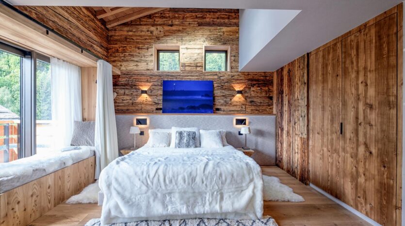 5 bedroom winter season chalet in Chamonix