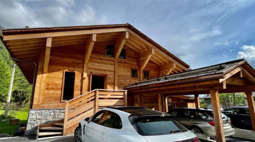 5 bedroom winter season chalet in Chamonix
