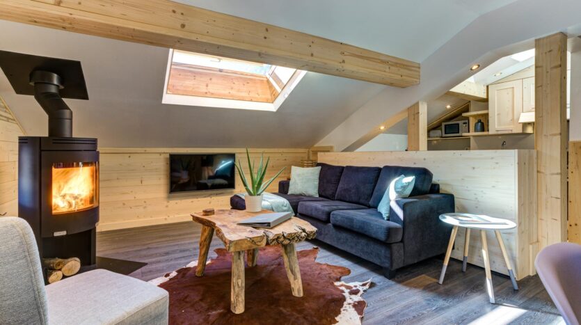 2 bedroom apartment in Chamonix town centre to rent for the summer season