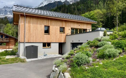 3 bedroom summer season rental in Chamonix