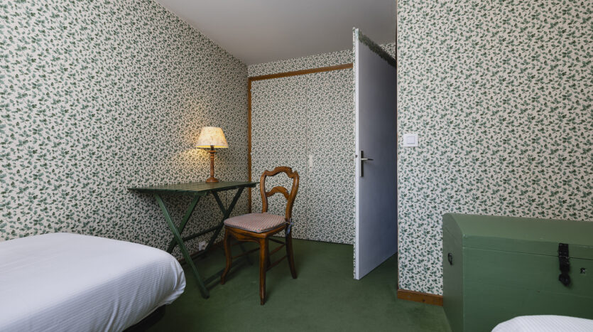 2 bedroom winter season apartment rental in Chamonix centre